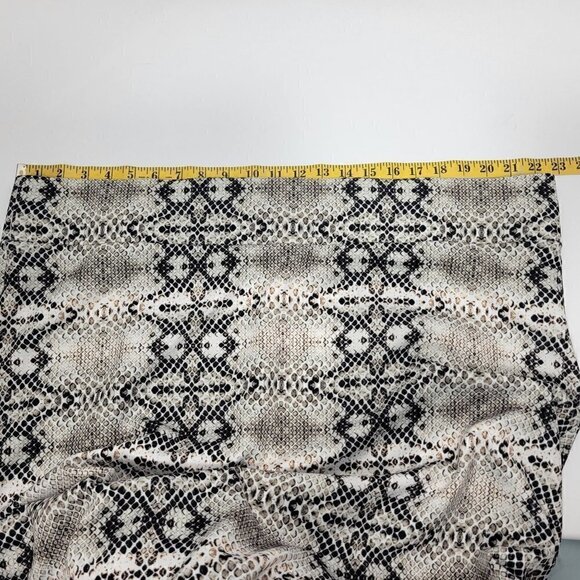 Eloquii Women's Column Snake Skin Knee Lgth Pencil Skirt Pull On Stretch Size 22 - Picture 11 of 12